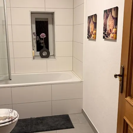 Gemuetliche 60m2 Mit Terasse *