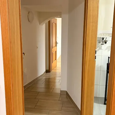 Gemuetliche 60m2 Mit Terasse Appartamento