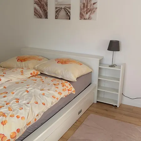 Gemuetliche 60m2 Mit Terasse