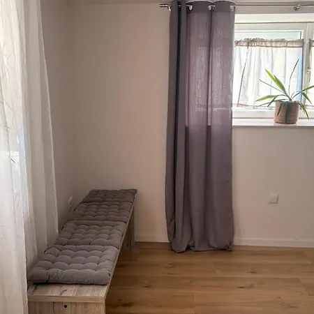 Gemuetliche 60m2 Mit Terasse *